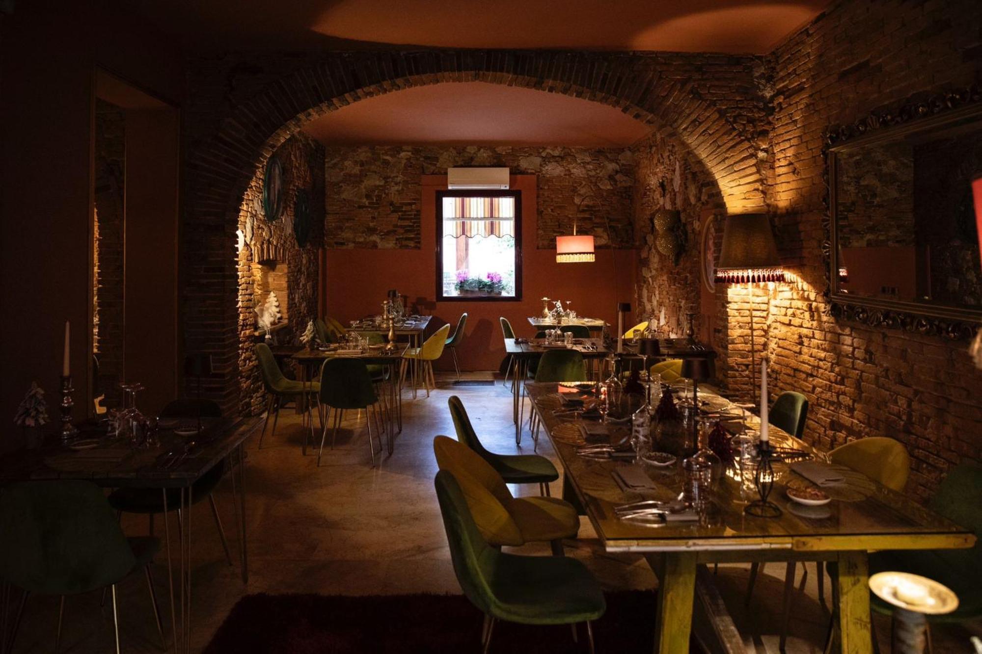 Art Suite Gallery - Tuscany - Medieval Town Close To Florence, Pisa, Lucca, Chianti Zone, Versilia Santa Maria a Monte Esterno foto